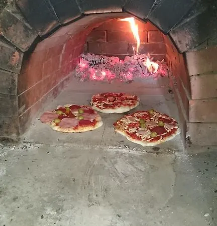 Апартаменты Villa Suzi Donkey Farm & Sea View *