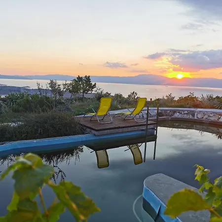 Suzi - Family Farm With Donkeys, Pool And Sea View Near Rijeka Апартаменты *