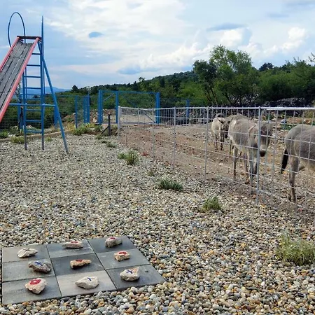아파트 Villa Suzi Donkey Farm & Sea View