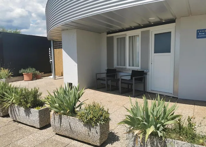 Suzi Donkey Farm & Sea View