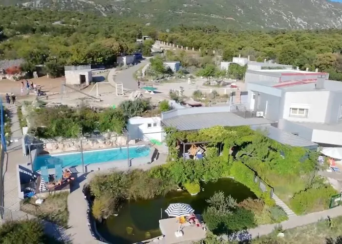 Suzi Donkey Farm & Sea View דירה *