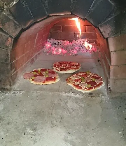 דירה Suzi Donkey Farm & Sea View *