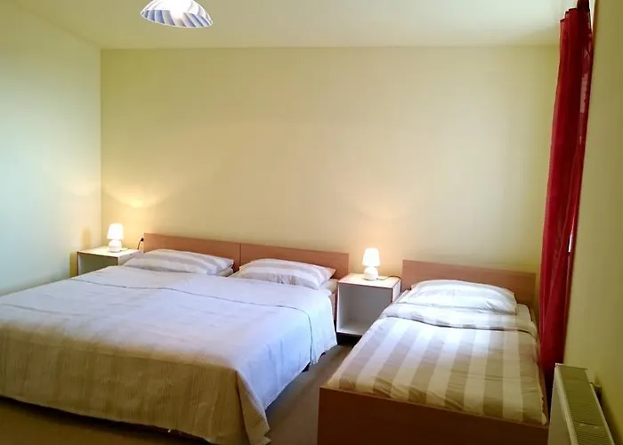 Apartment Suzi Donkey Farm & Sea View