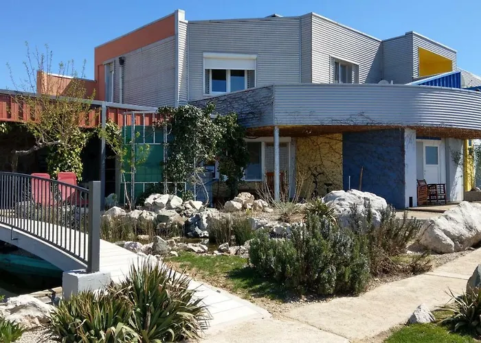 Suzi Donkey Farm & Sea View